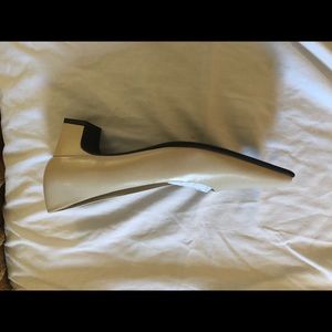 Easy Spirit never worn 1” heel pump